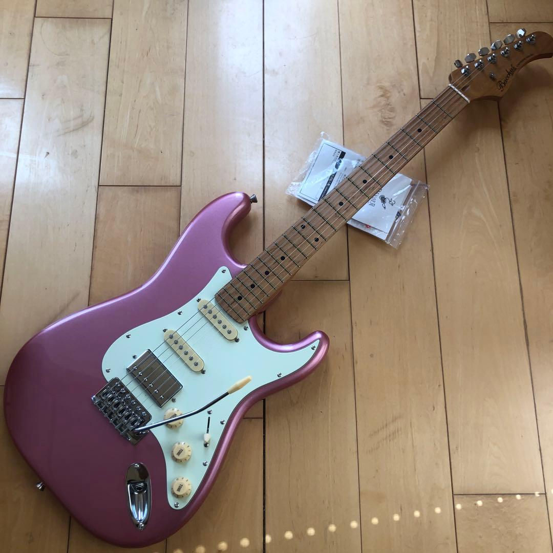 美品　Bacchus BST-2RSM HSS メタリックピンク　ストラト