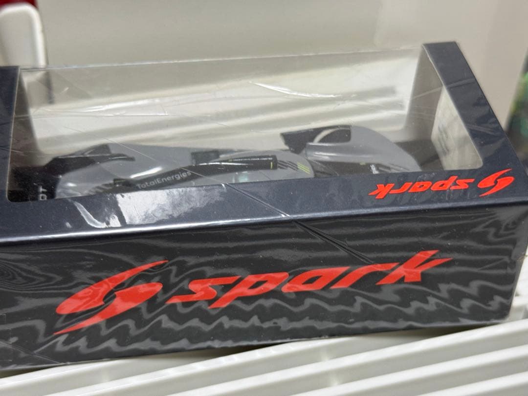 新品・未開　スパーク1/43 スケール プジョー 9X8 ハイパーカー