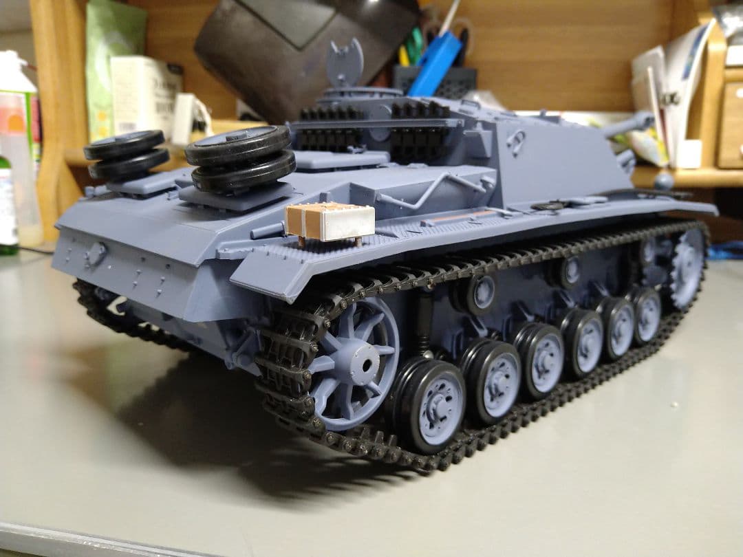 ヘンロン製 1/16 Ⅲ号突撃砲戦車　プラスチック製