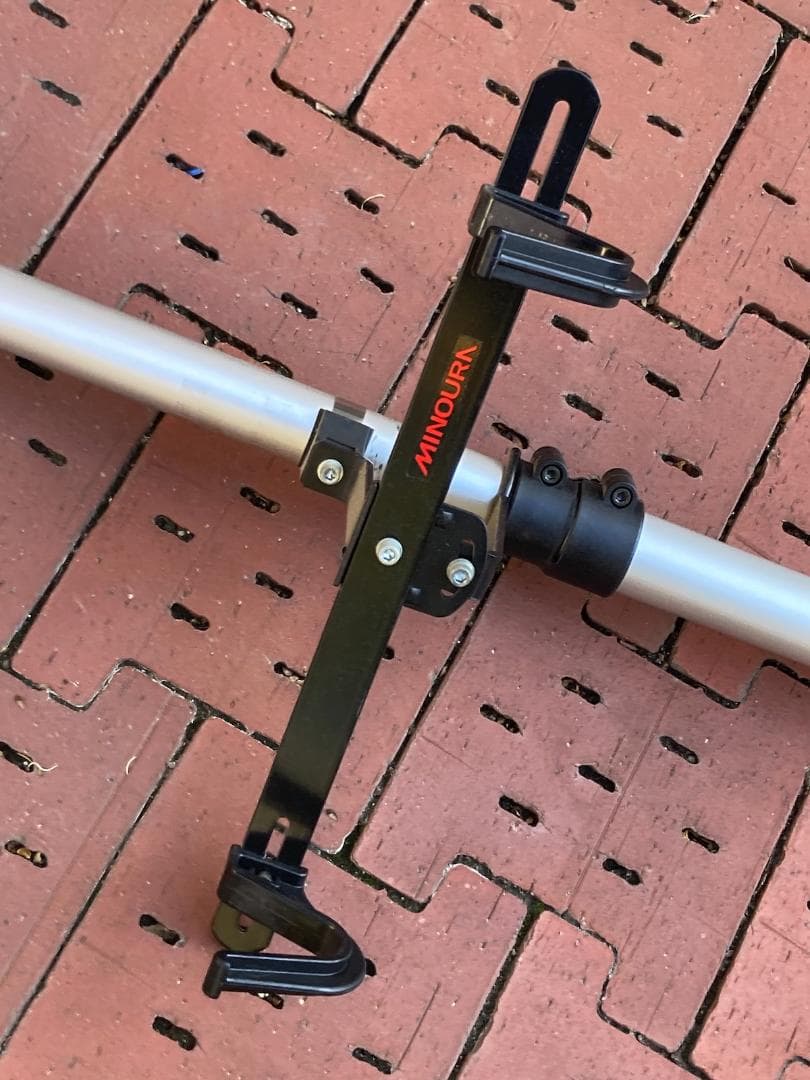 ■MINOURA サイクルスタンド 突っ張り式　バイクタワー