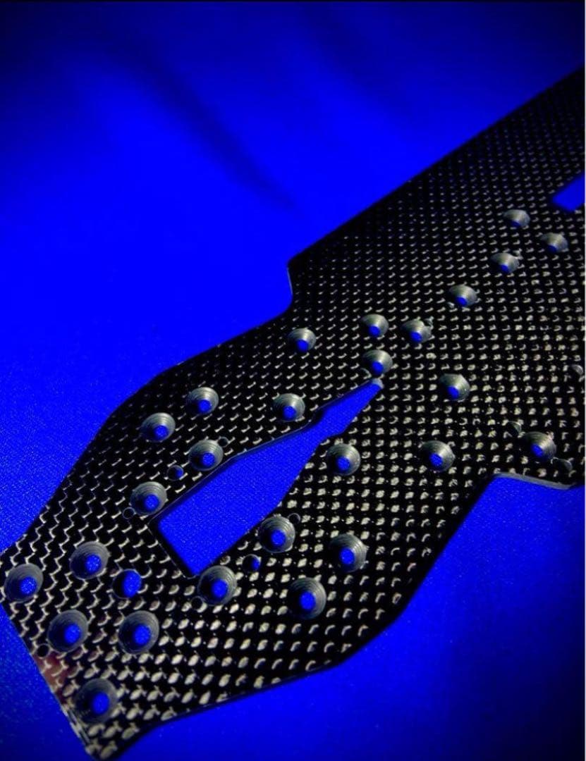 シュマッカー 製　Mi9用　シャーシ　蕨山Carbon