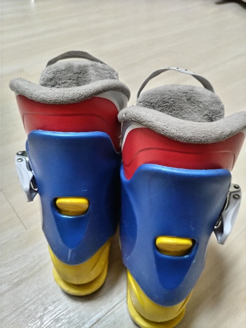 80cmジュニアスキーとブーツセット