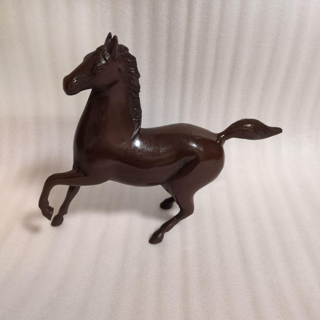 ダークブラウン 馬のブロンズ置物