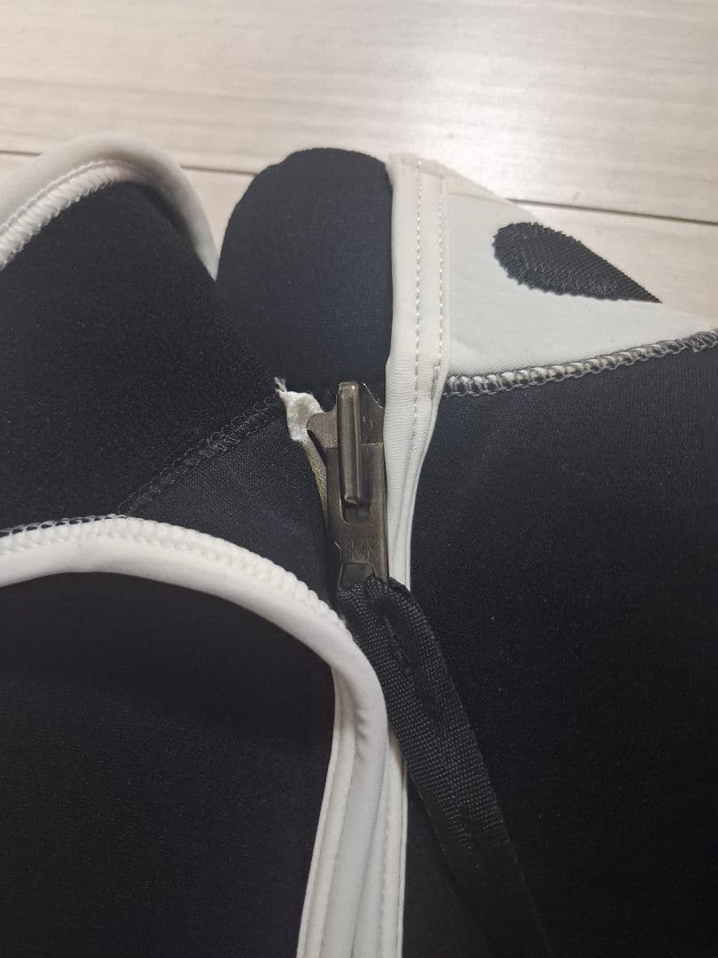 フルスーツ ウェットスーツ ブラック　レディース　ML ウェットスーツ用ハンガー