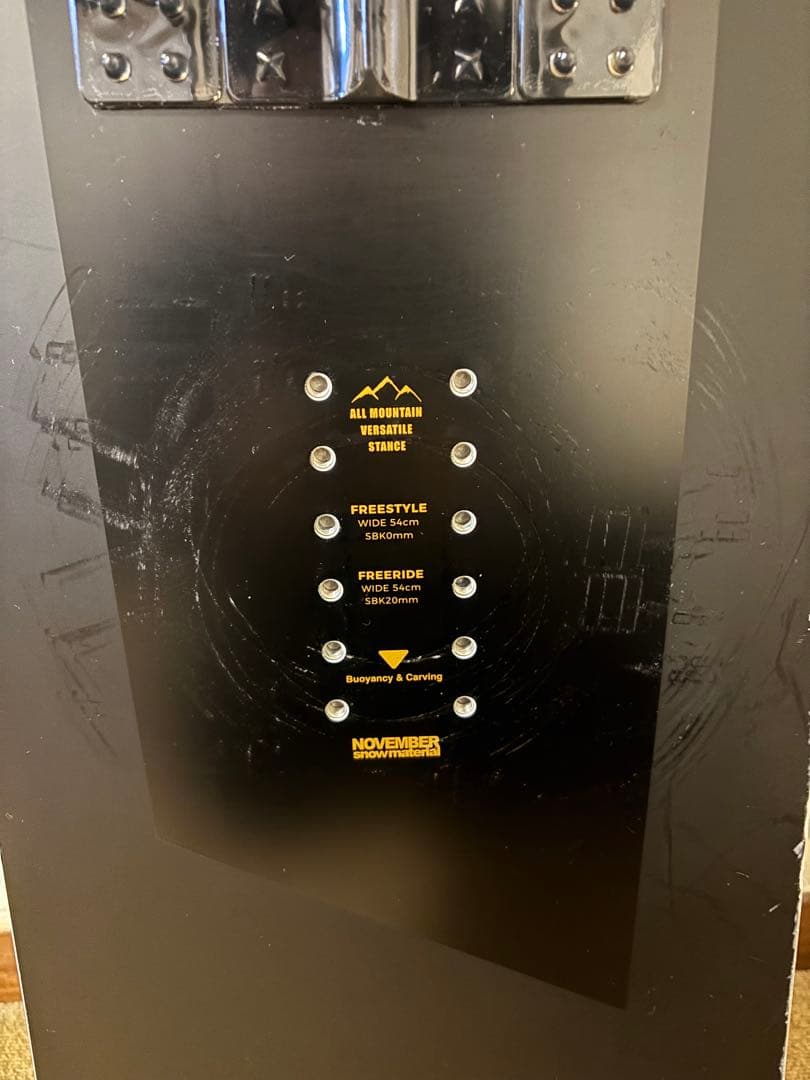 November マウンテンフォックス25-26 154cm