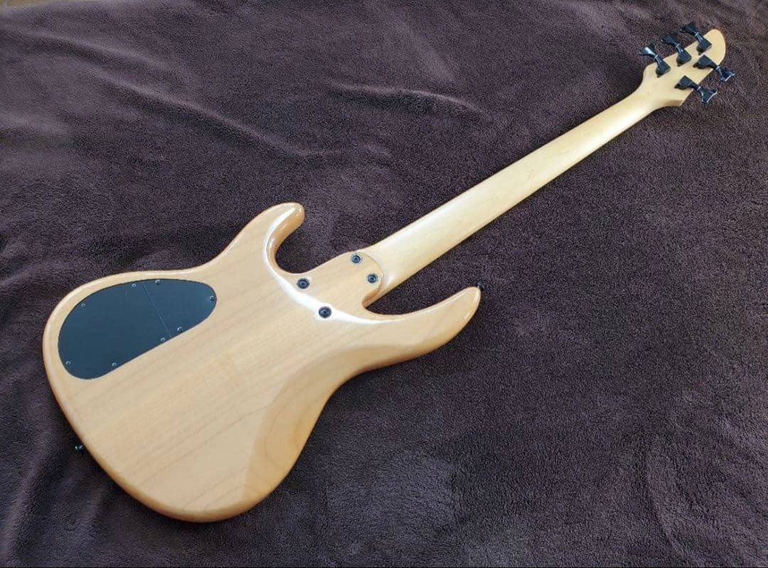 限定生産モデル　Bacchus BOB-1100 BM　バッカス　５弦ベース