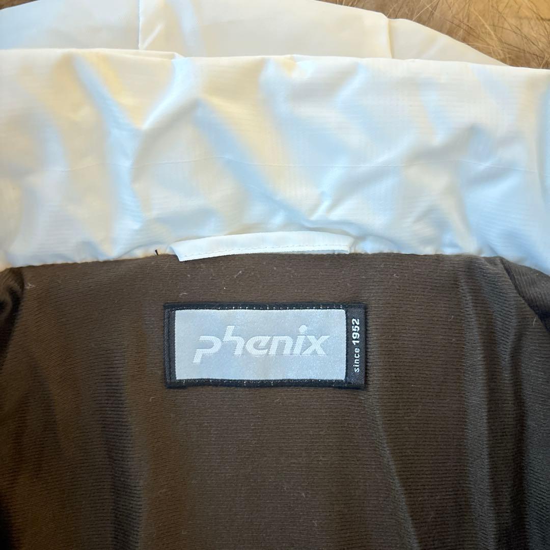 スキーウェアセット　ベージュファー付きホワイトジャケットとブラウンパンツ