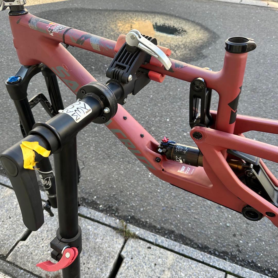 santacruz 5010フレーム、前後サスペンション　sサイズ