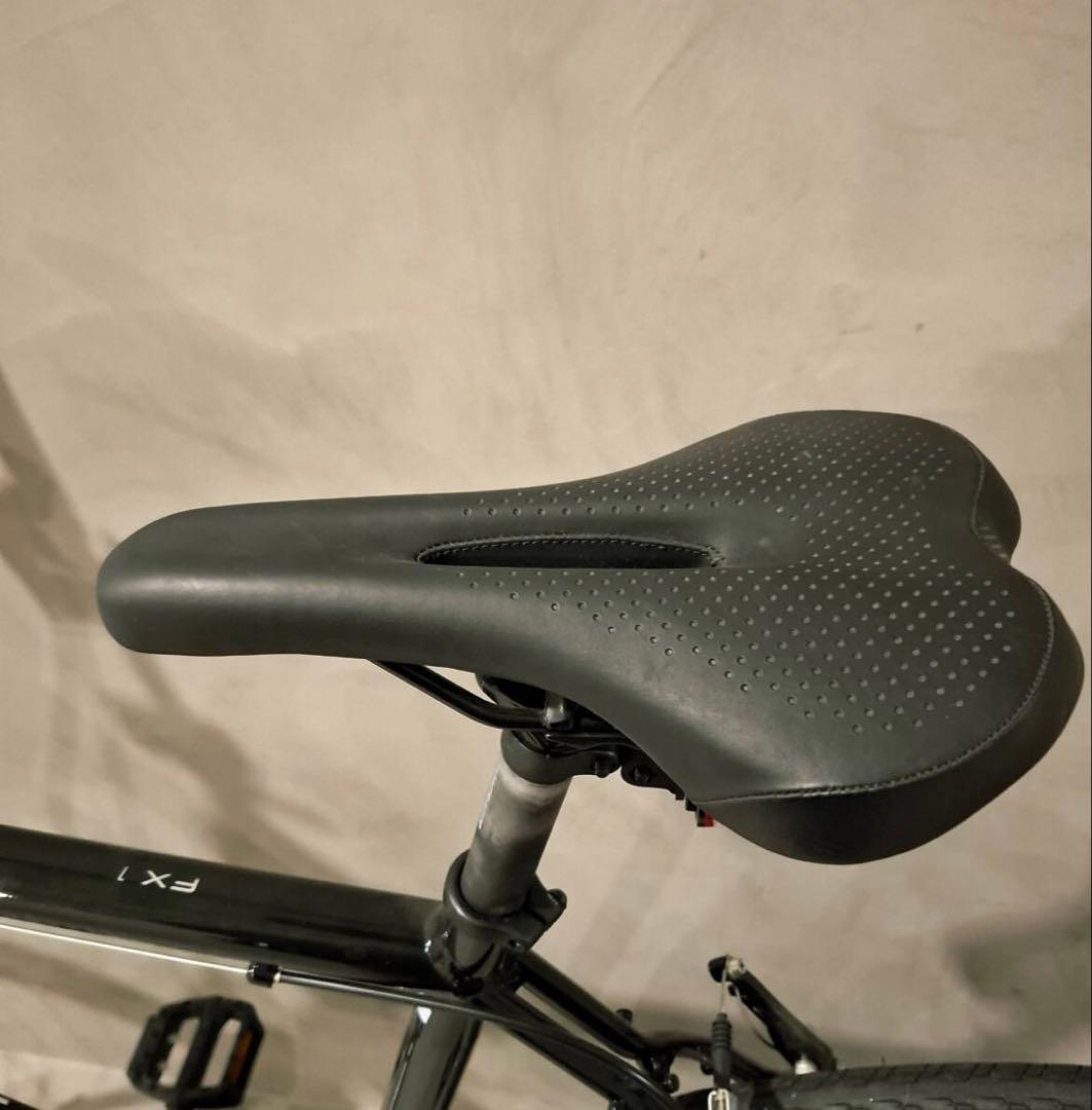 ※ 千葉市　引き取り限定 　Trek クロスバイク ブラック　美品