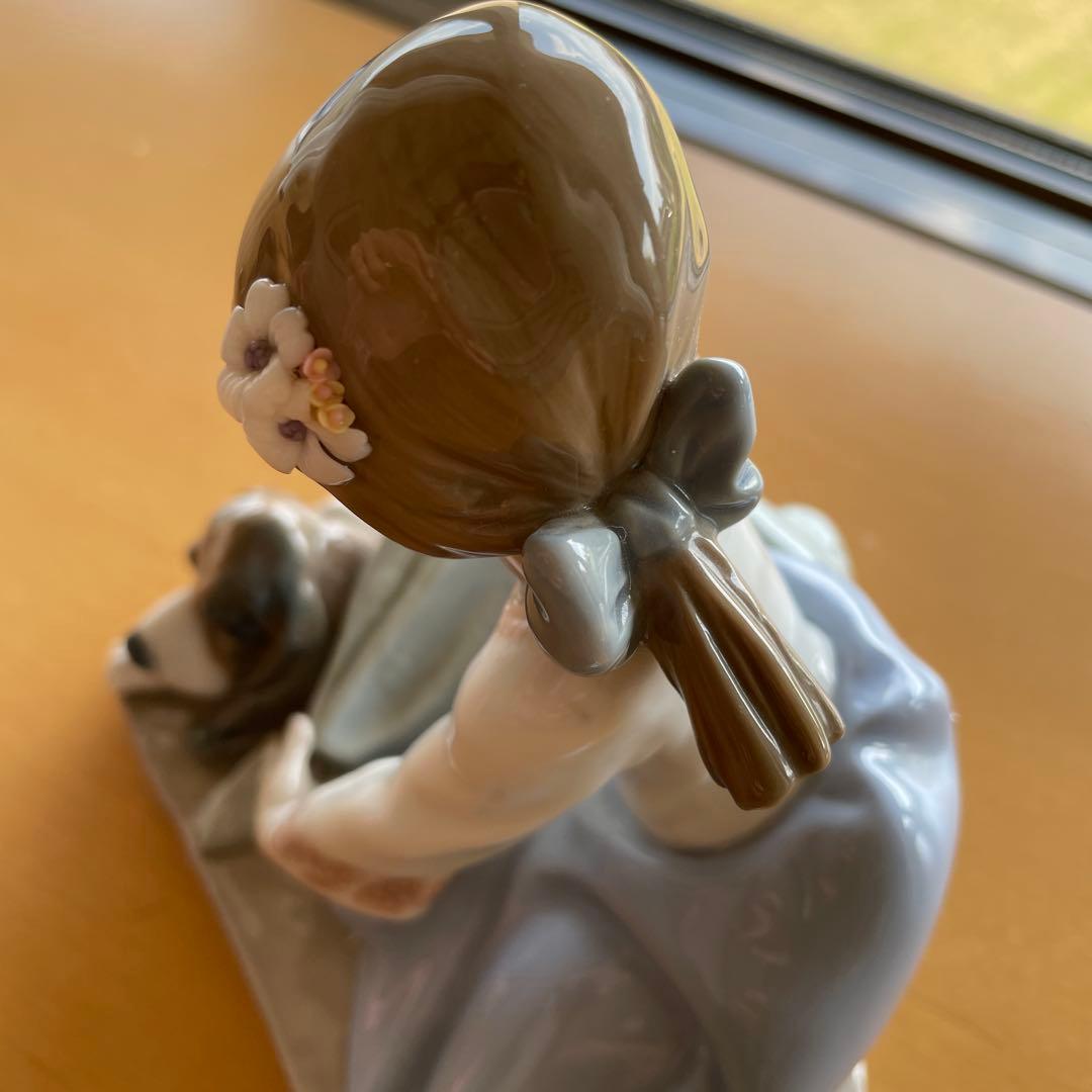極美品　LLADRO リヤドロ　座っている少女子犬付き　　キズなし破損なし