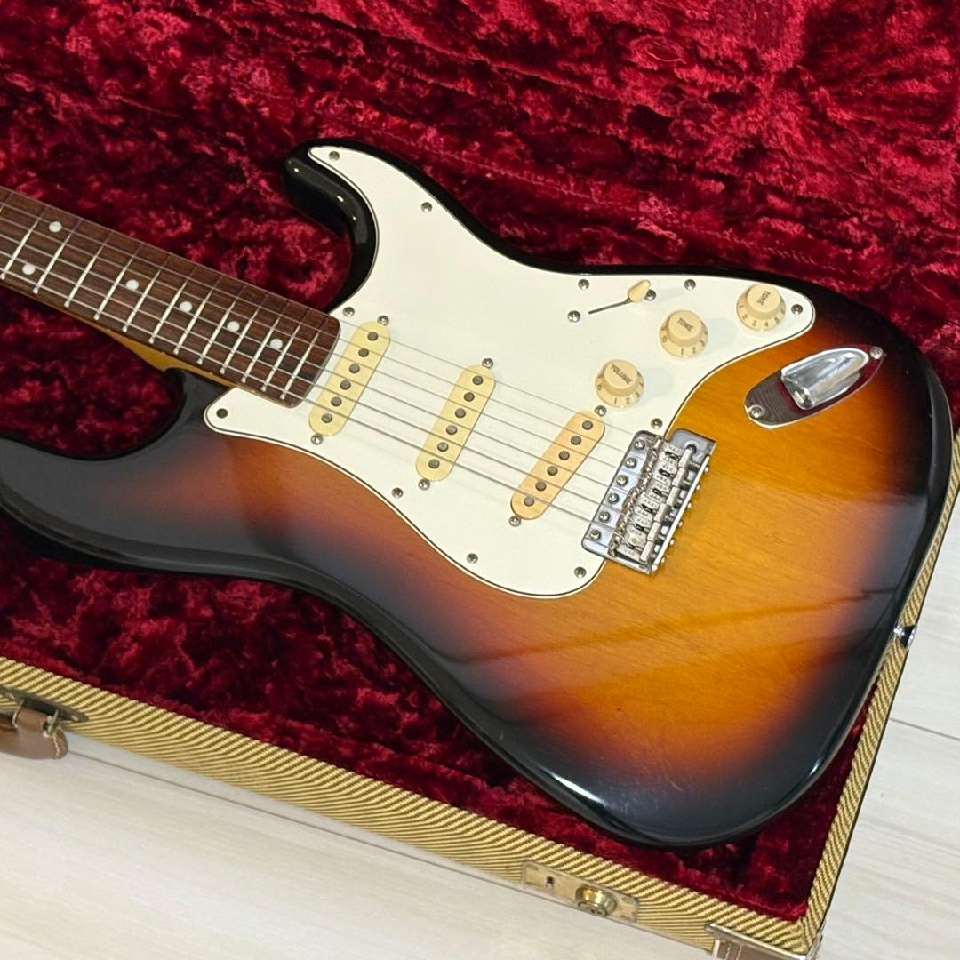 Edwards E-SE-98R/LT ストラトキャスタータイプ