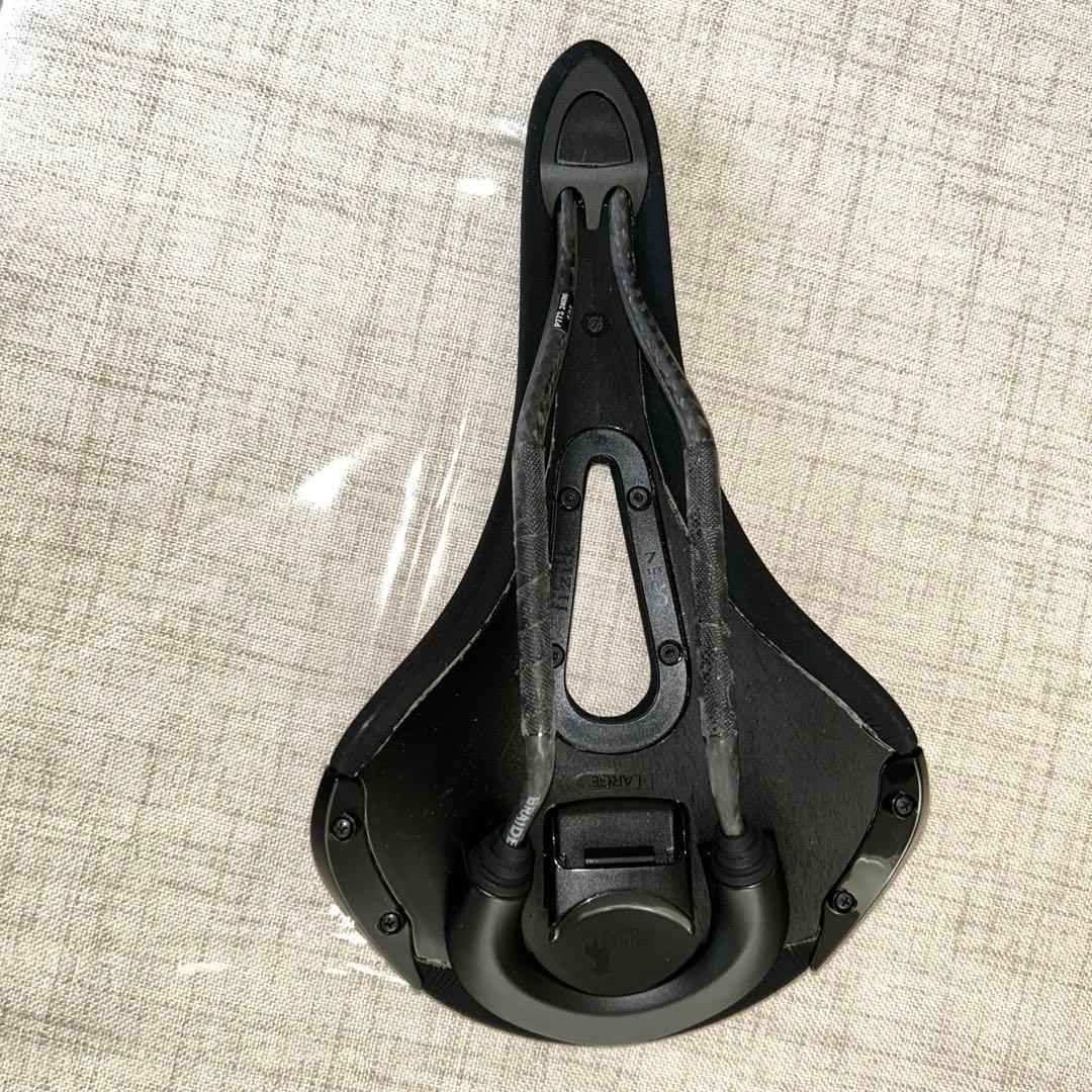 超美品　Fizik ALIANTE R1 OPEN サドル カーボンレール