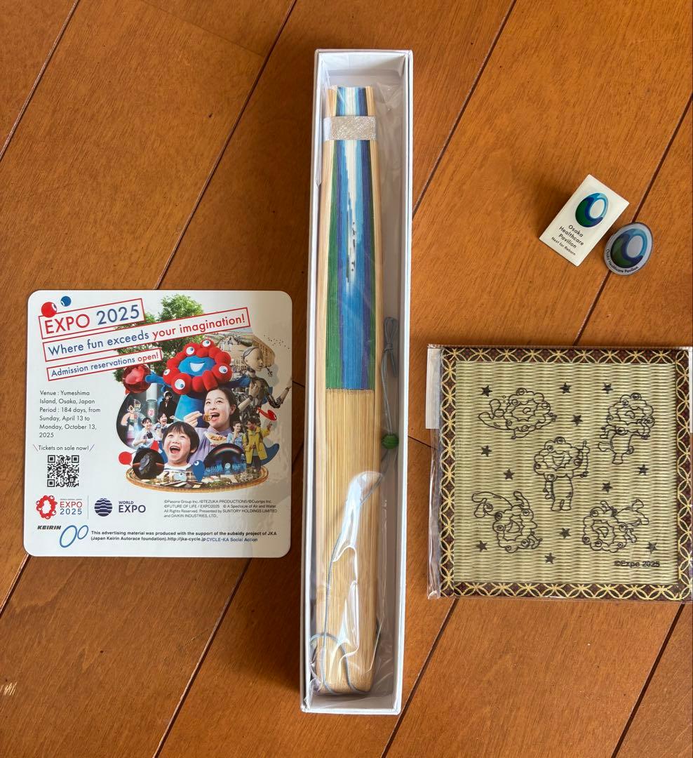 大阪ヘルスケアパビリオン 扇子とピンバッジセット、コースター