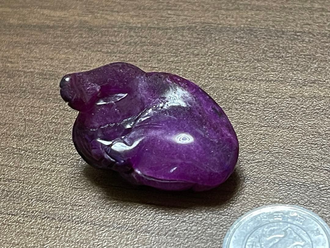 超レア　スギライト　石　半透明　手彫り　神話の生き物