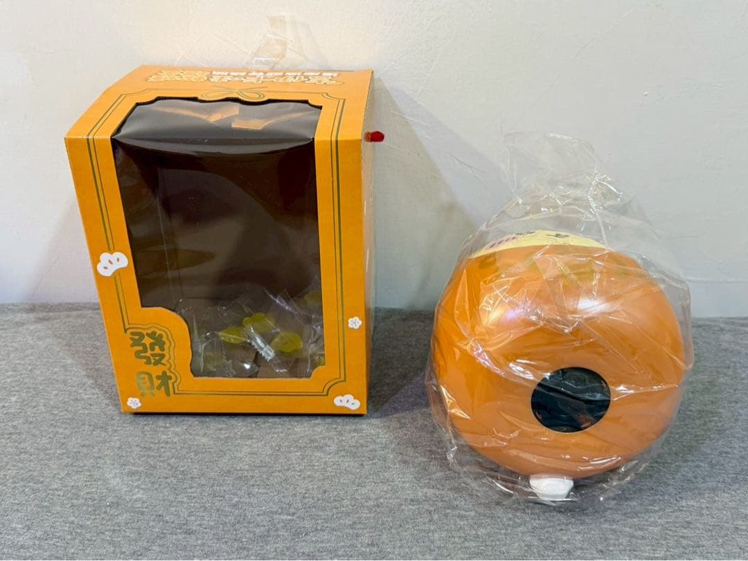 ちいかわ 台湾限定 うさぎ達磨貯金箱　飴箱　だるま　飴あり