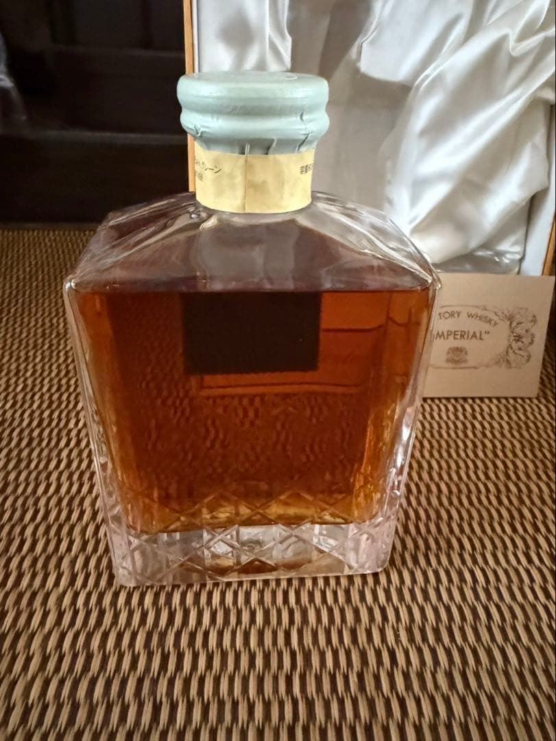 サントリー ウイスキー特級 インペリアル 600ml