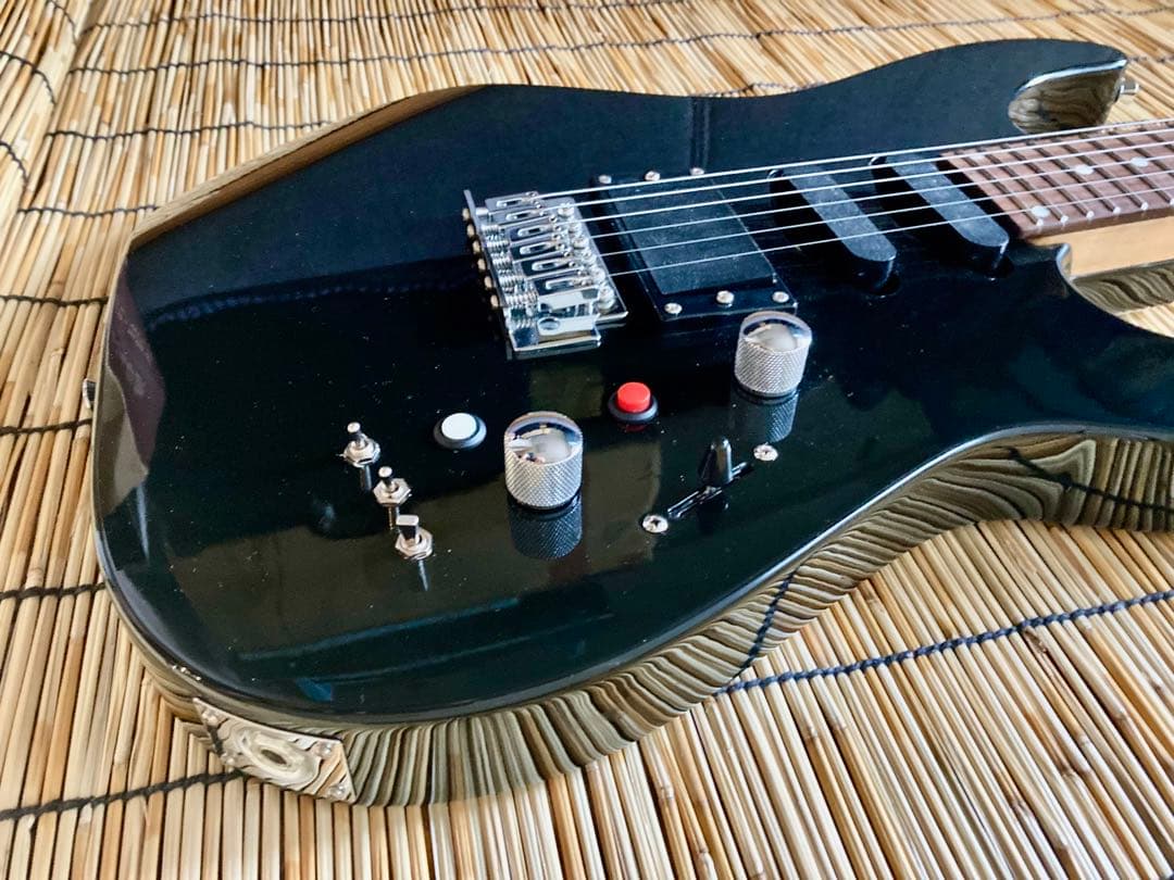 ☆美品　モディファイして新機能増強 Tony Smith のストラトキャスター