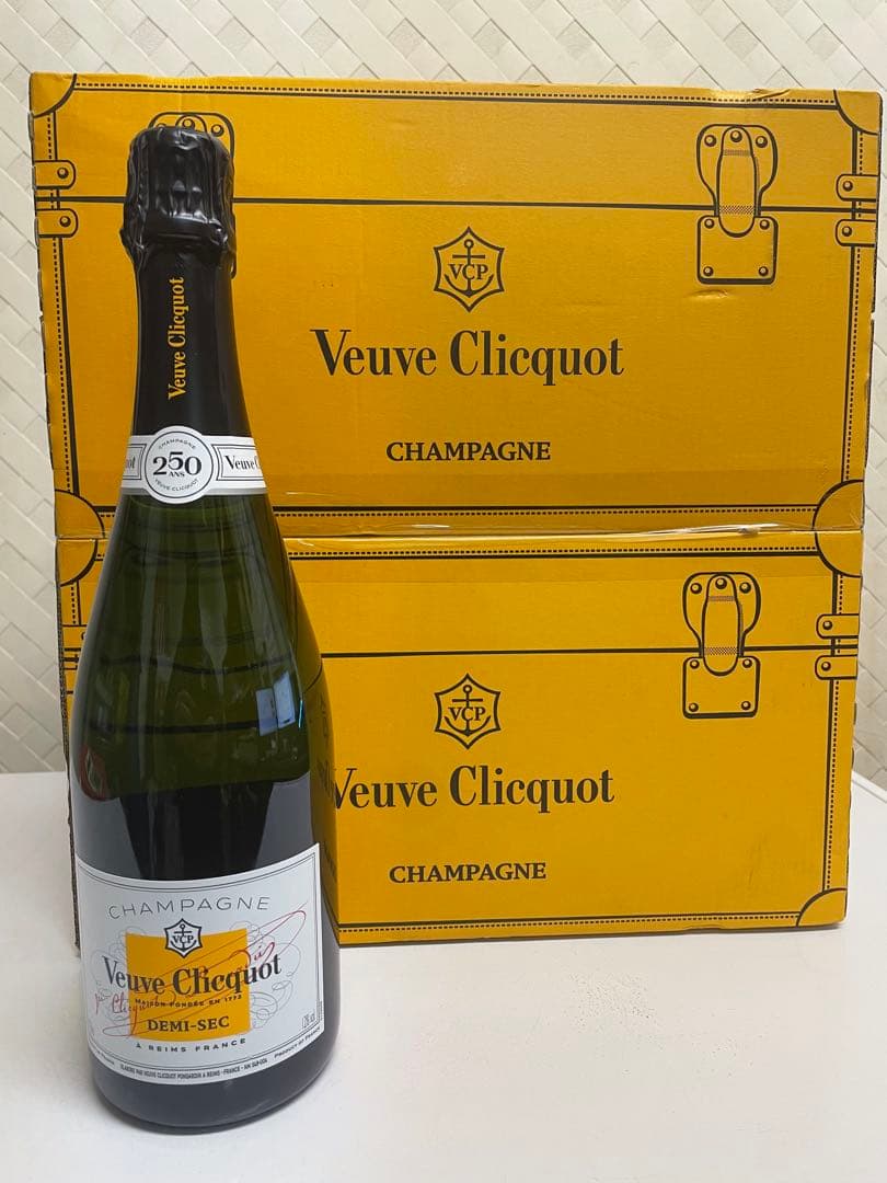 ヴーヴ・クリコ・ブリュット シャンパン 750ml Demi-Sec 12本入