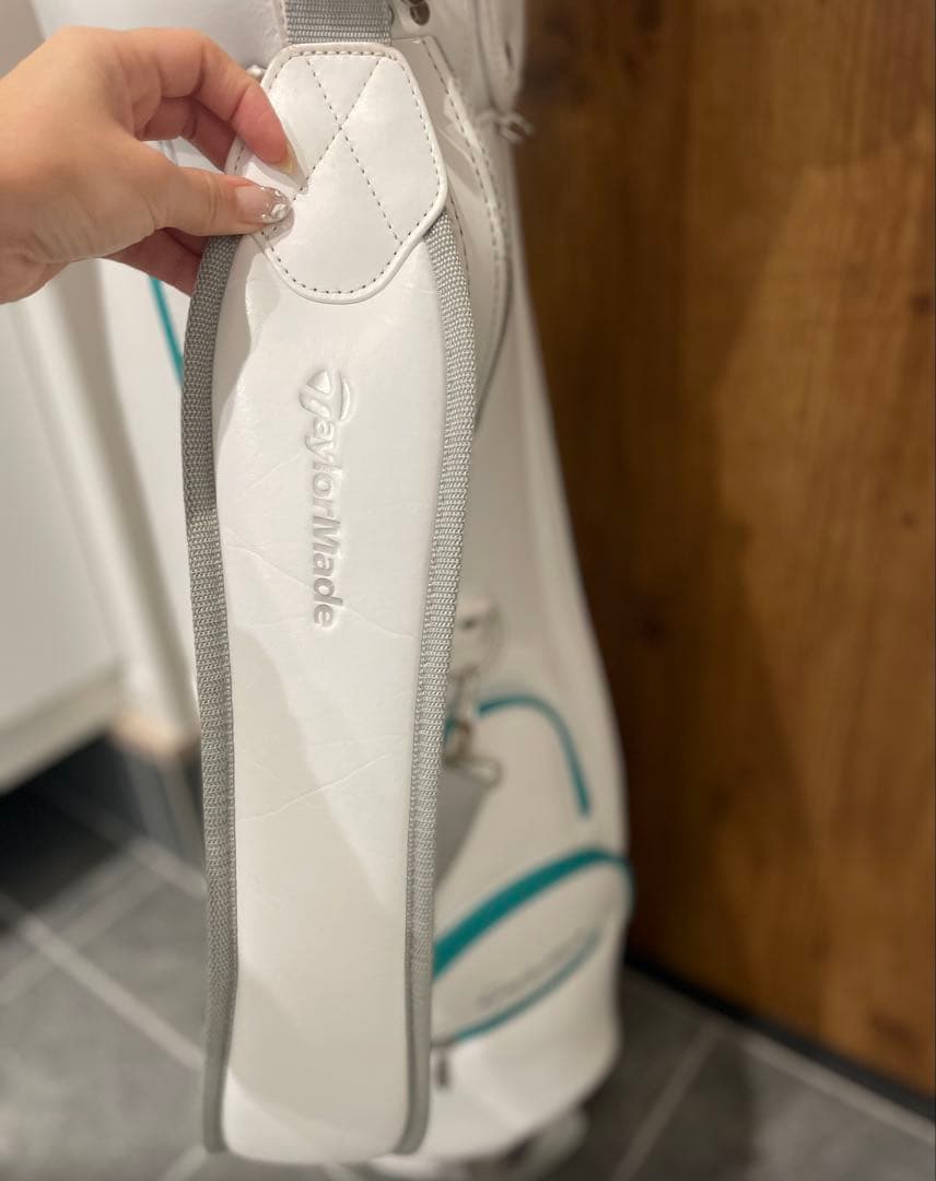 テーラーメイドゴルフバッグ白レディース