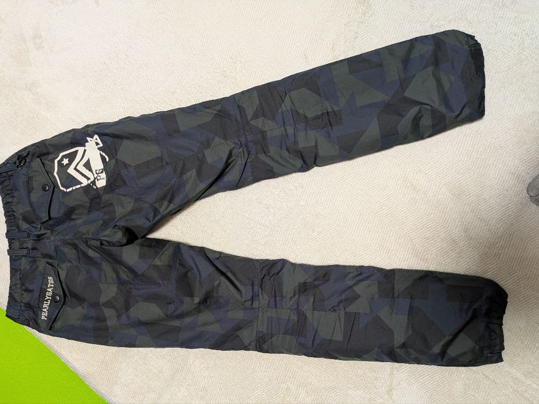 PG パーリーゲイツ　カモフラ柄　 パンツ　蓄熱素材