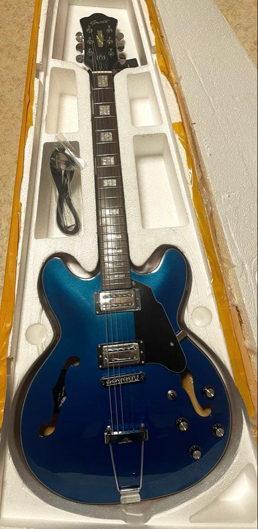 セミホロウボディ ステンレスフレット メタルフィニッシュ(ブルー)