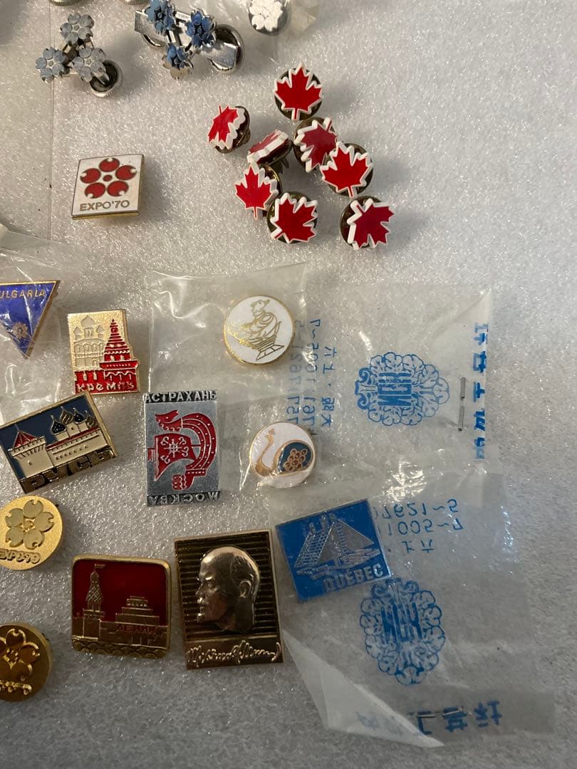 昭和レトロ　ＥＸＰＯ’７０　大阪万博 バッジ　海外パビリオン他（38点）