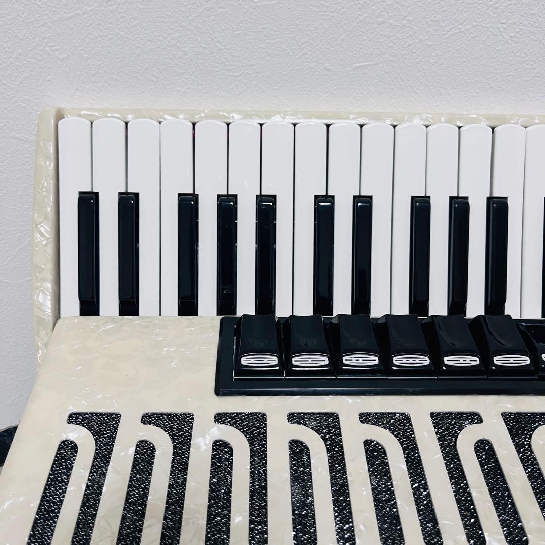 【美品】TOMBO トンボ 独奏用アコーディオン J-80C Musette