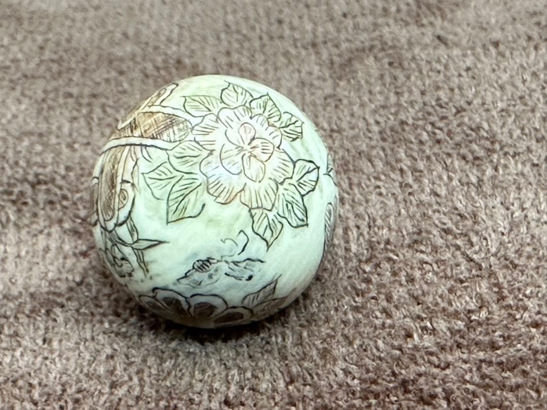 和装小物　緒締め　アンティーク　天然素材　細密彫刻　鯨の歯