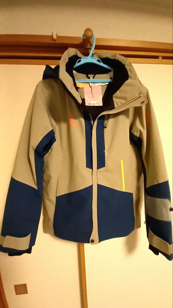 クリーニング済23－24オンヨネスキーウエア上下セット　サンド×ネイビーサイズM