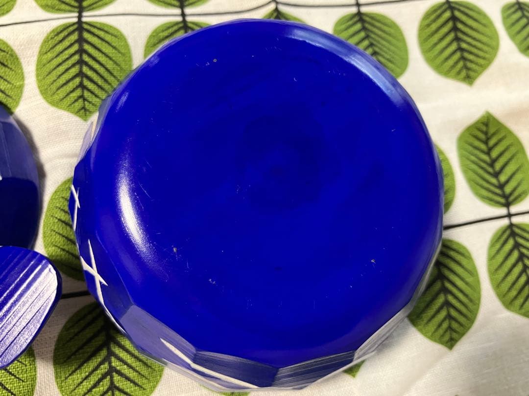 鳩のボンボン入れ（青）カバ材 小物入れ