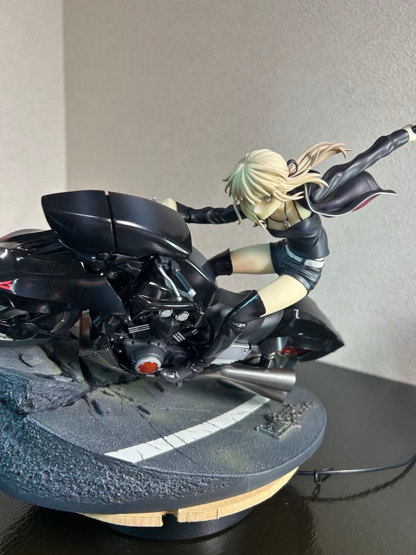 Fate アルトリア・ペンドラゴン〔オルタ〕＆キュイラッシェ・ノワール