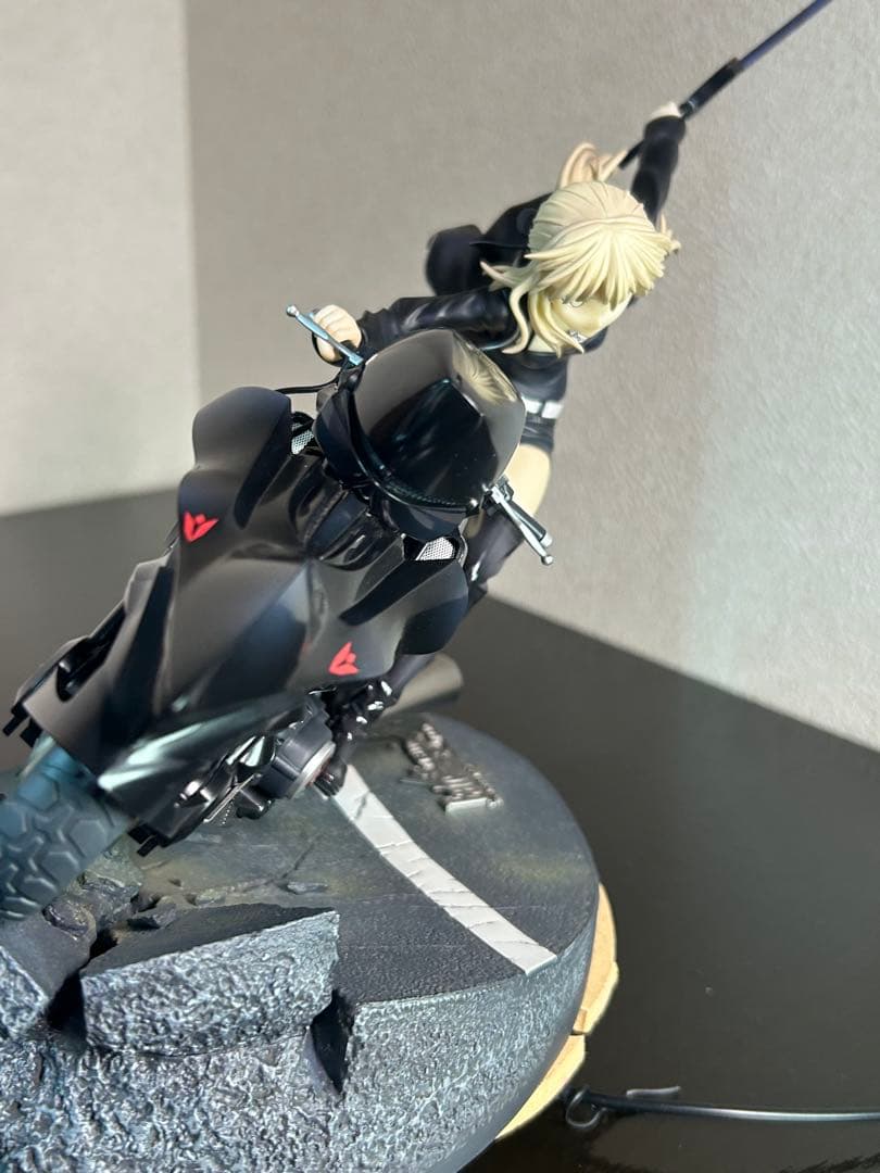 Fate アルトリア・ペンドラゴン〔オルタ〕＆キュイラッシェ・ノワール