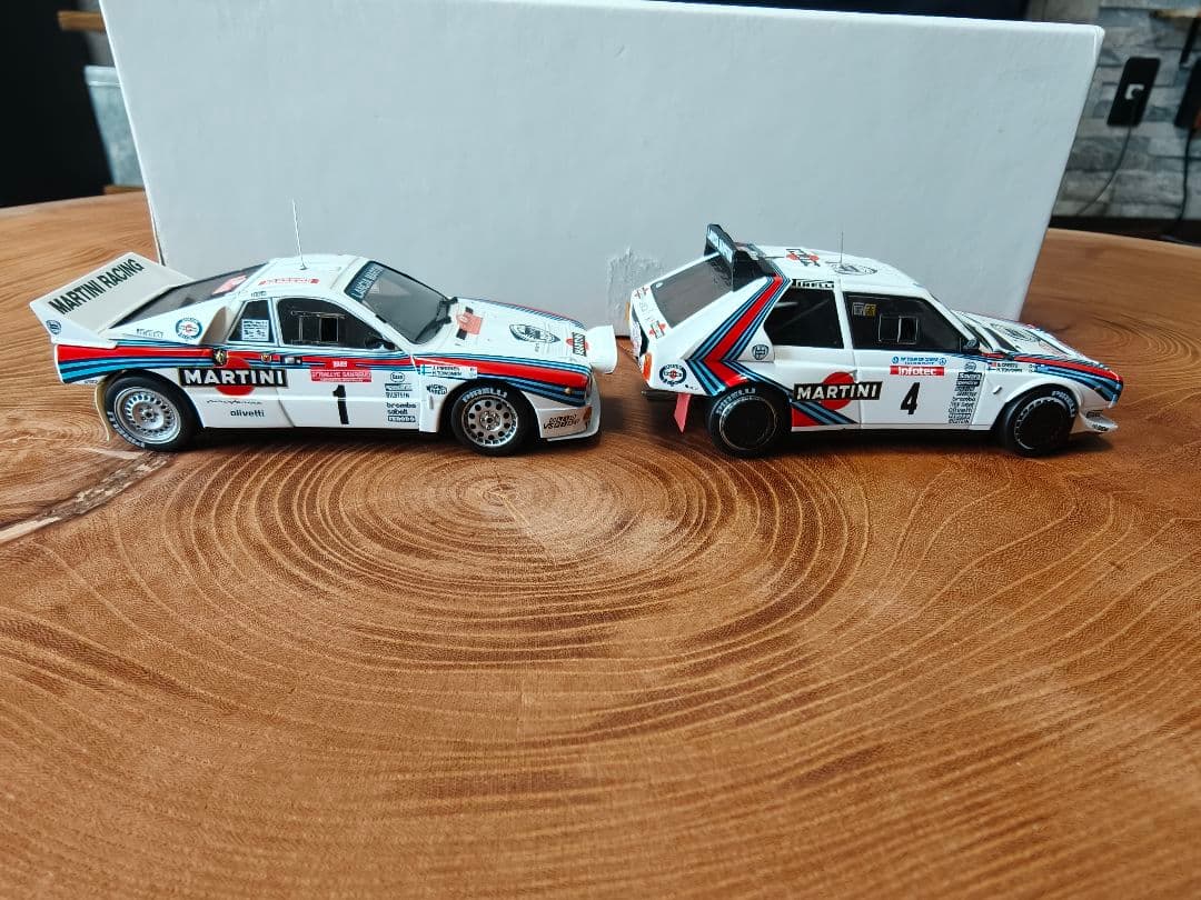 hpi-racing製 1/43 ランチャ　ミニカー 2台セット　中古品