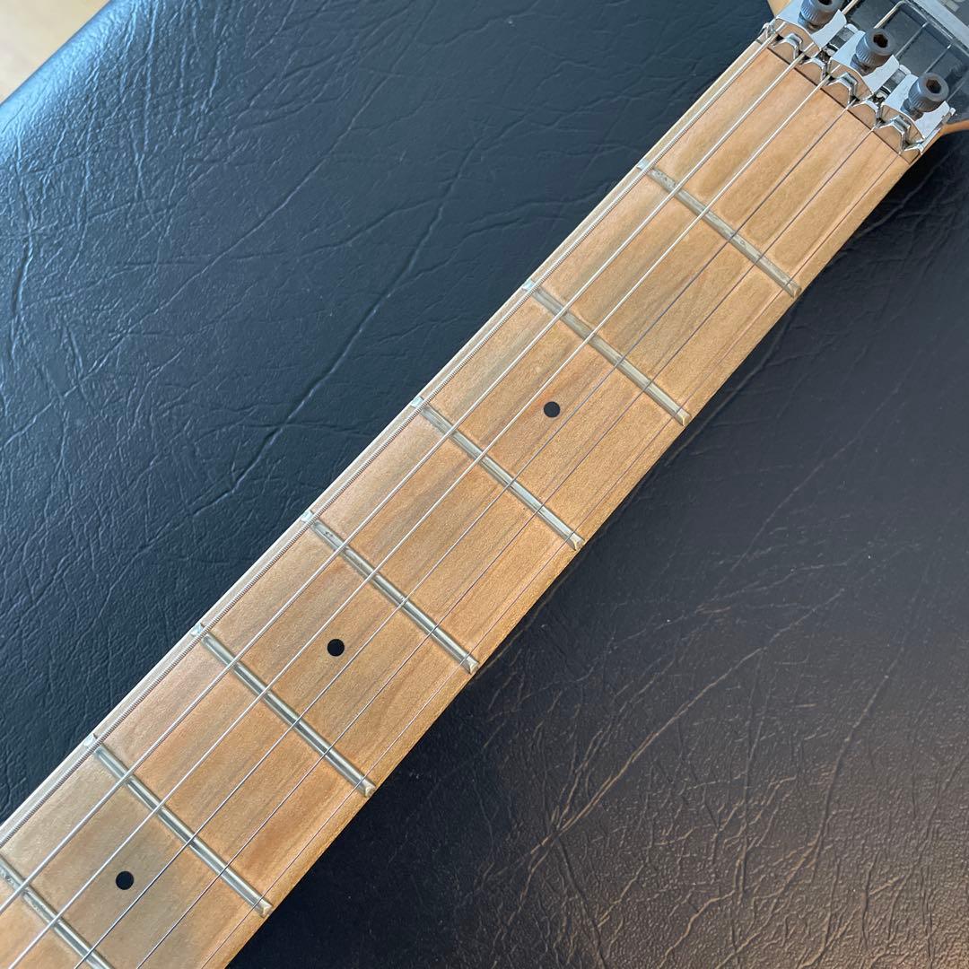 ギター Music Man AXIS Tribute Translucent Black