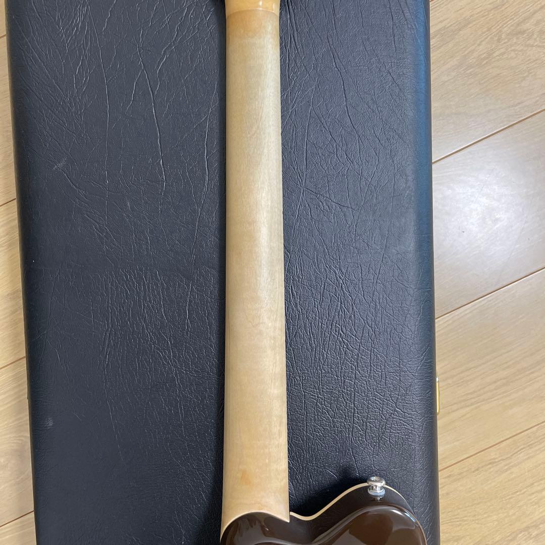 ギター Music Man AXIS Tribute Translucent Black