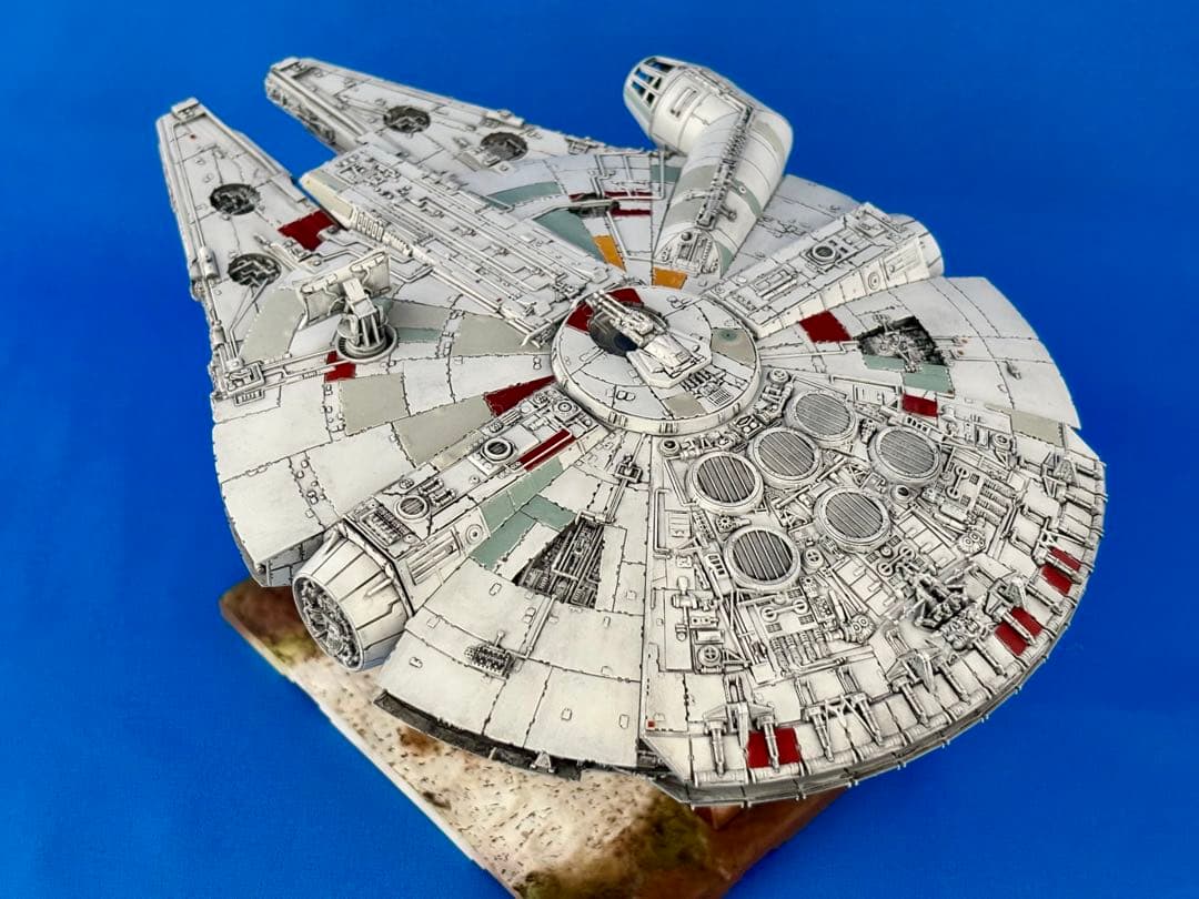 バンダイ 1/144 ミレニアムファルコン 最後のジェダイ完成品　整理番号3