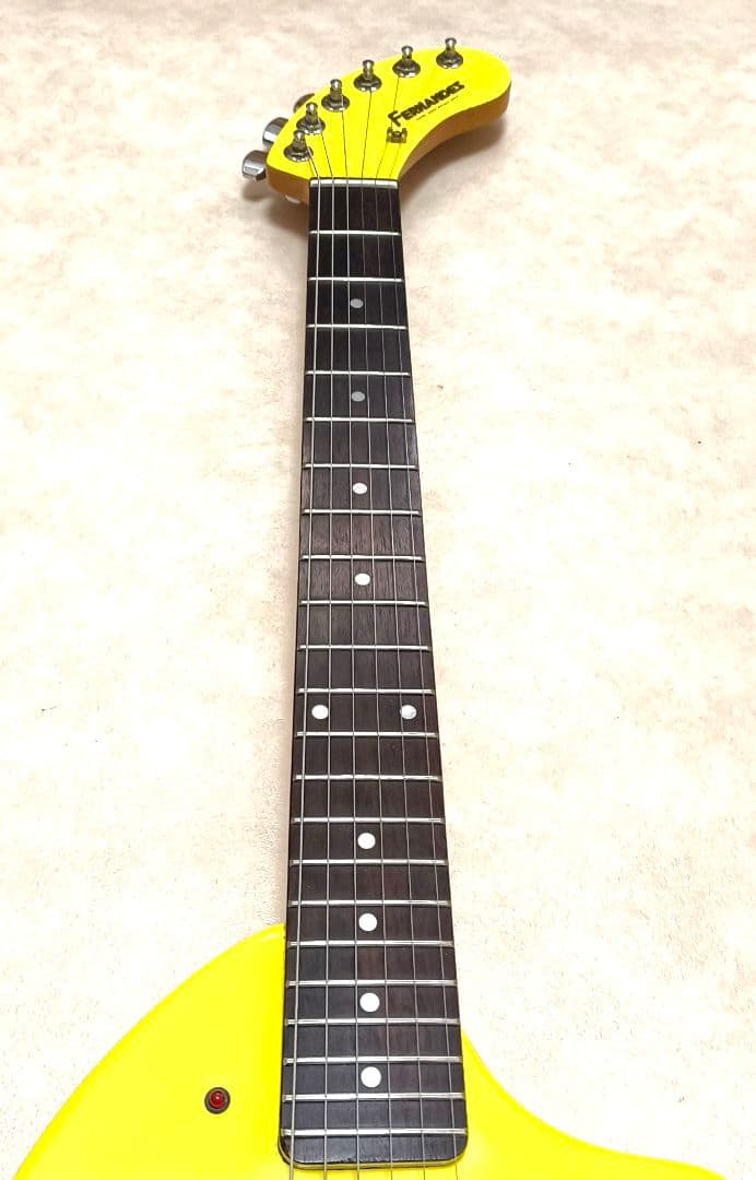【超美品】ZO-3 イエロー アンプ内蔵ミニギター 専用ケース付 ぞーさん