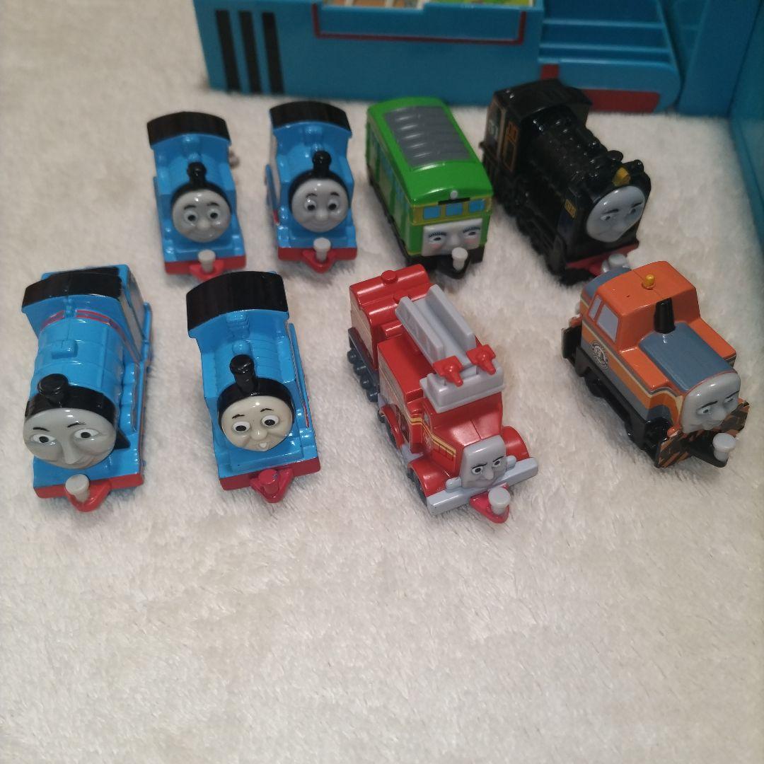 希少　トーマス　 ポケットファンタジーステーション　パッと出るタウン