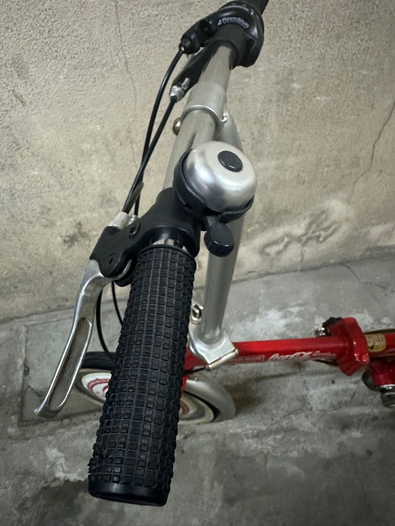 コカ・コーラ 折りたたみ自転車　6段ギア　ホイールカバー付き 16インチ