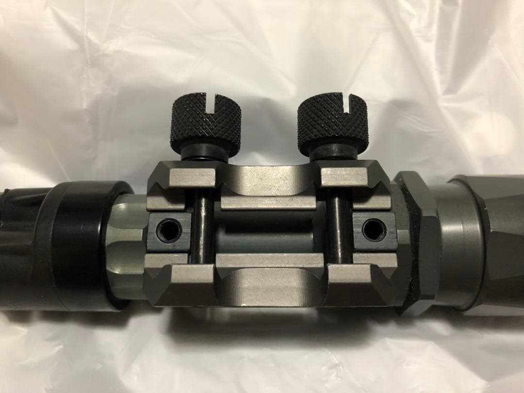 米軍実物SureFire M951 キセノンP60 ウェポンライト