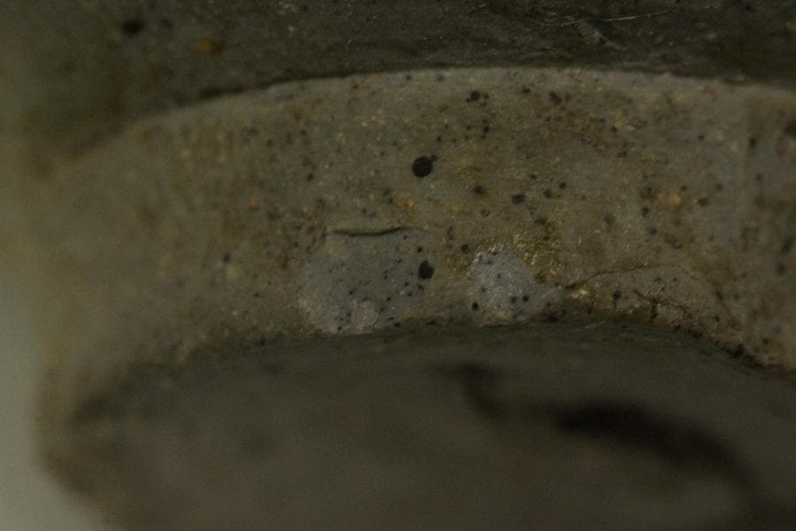 李朝 黒高麗 小壷 高6.2cm(LC521)