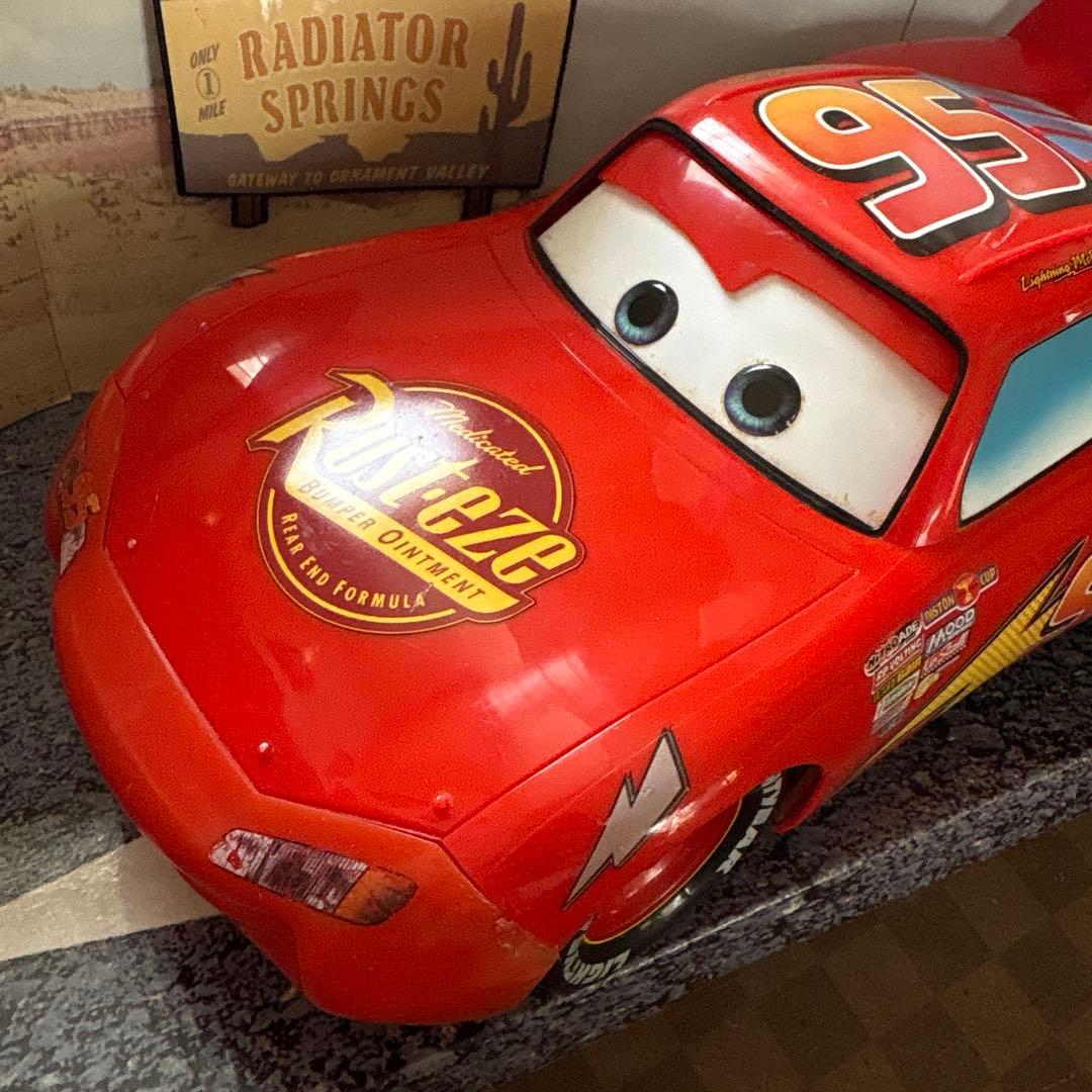 カーズ　Lightning McQueen リモコンカー