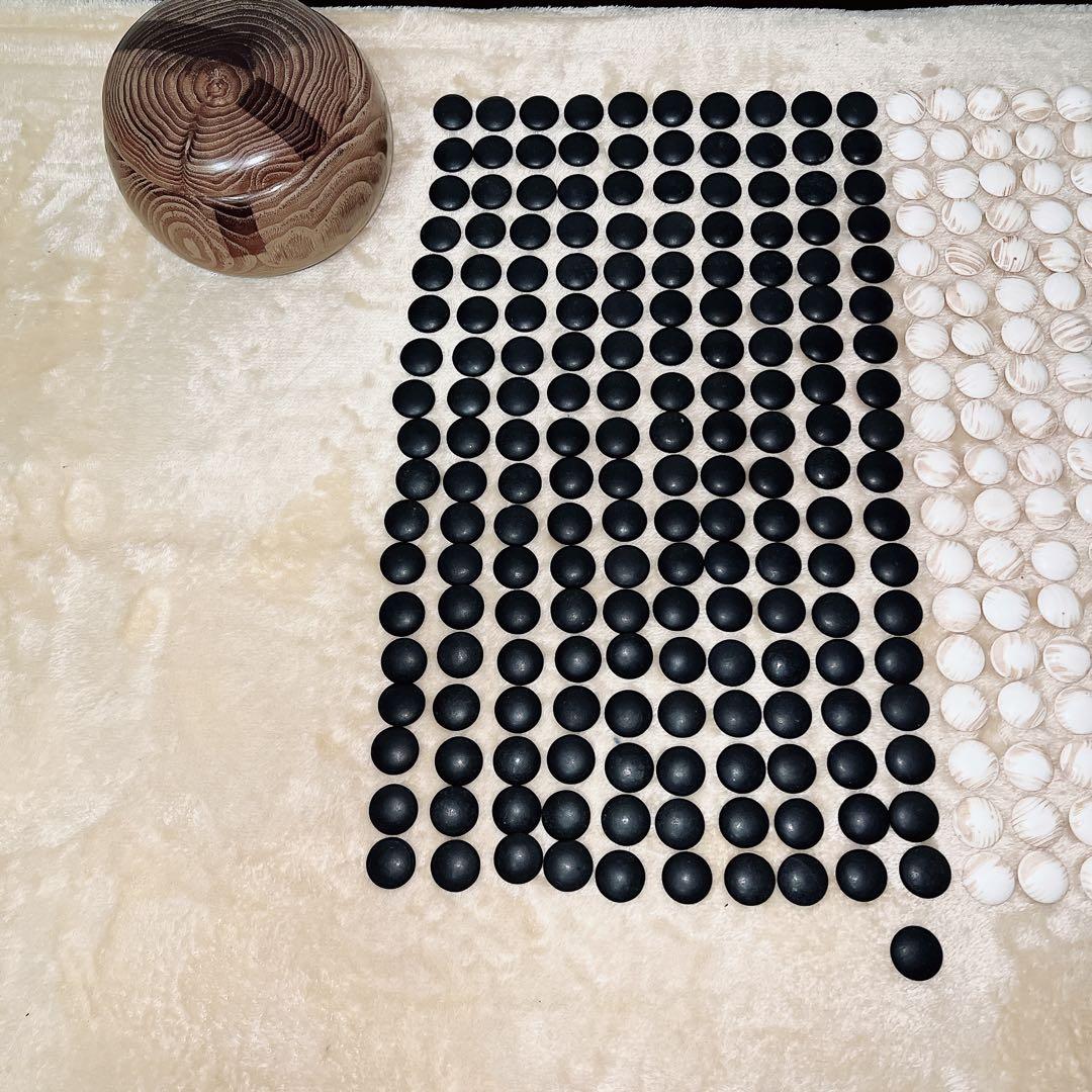 蛤⭐️碁石 蛤白石厚み約1cm 那智黒黒石 碁笥付き 34号？