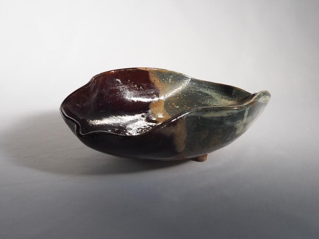 加藤十右衛門造『朝鮮唐津鉢』（共箱）