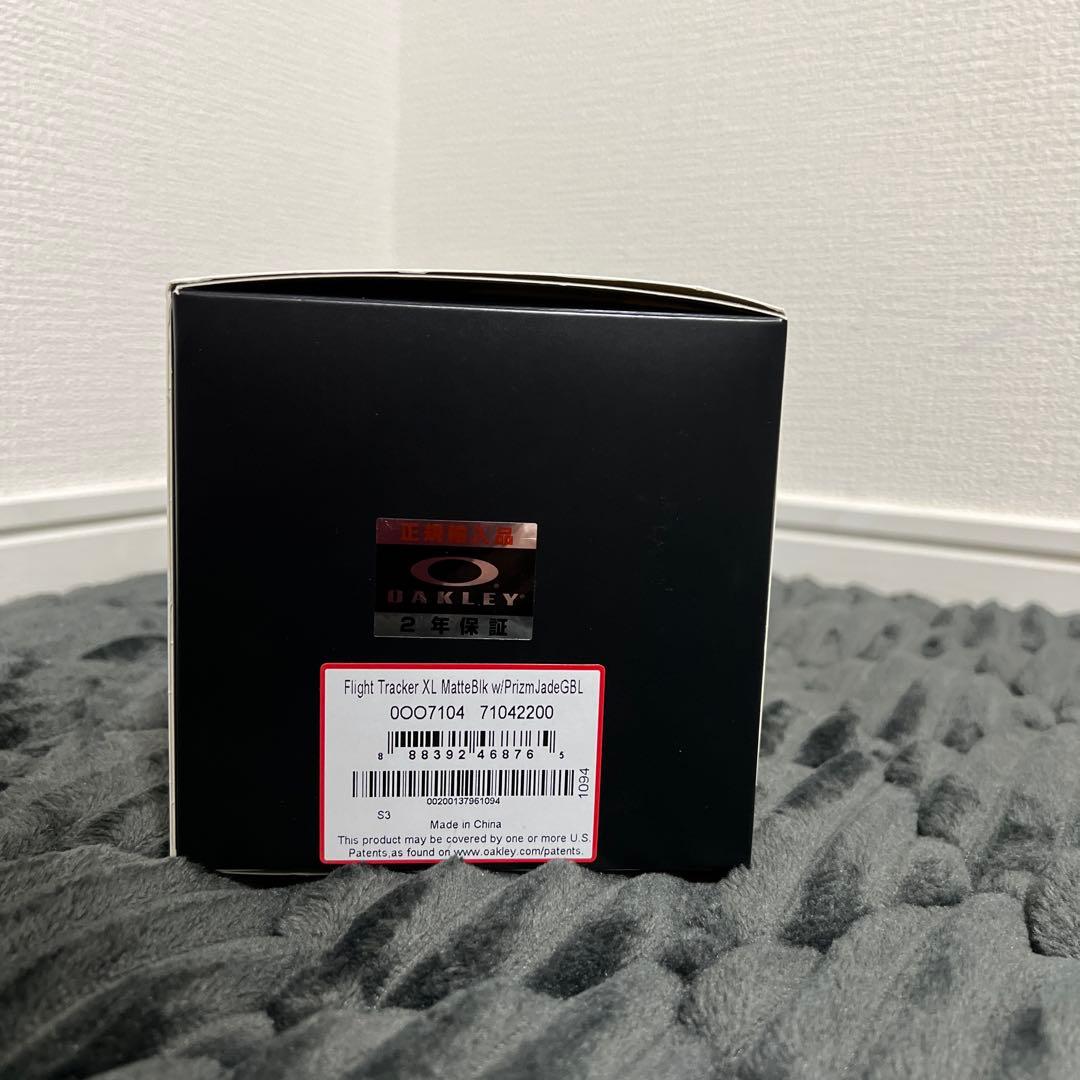 【新品未使用】オークリー フライトトラッカー XL メタルブラック