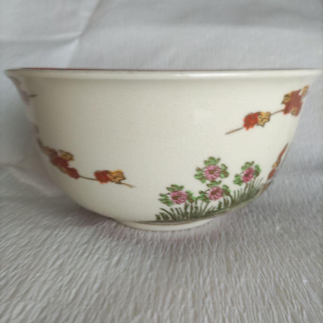 『鶏と紅葉の模様の陶器』工芸品・観賞用