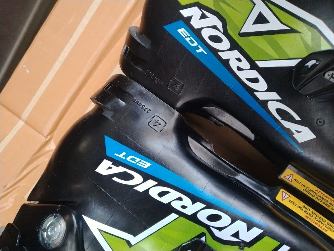 ノルディカ新品シェル 美品インナー 新品スポイラー/ブーツケース付