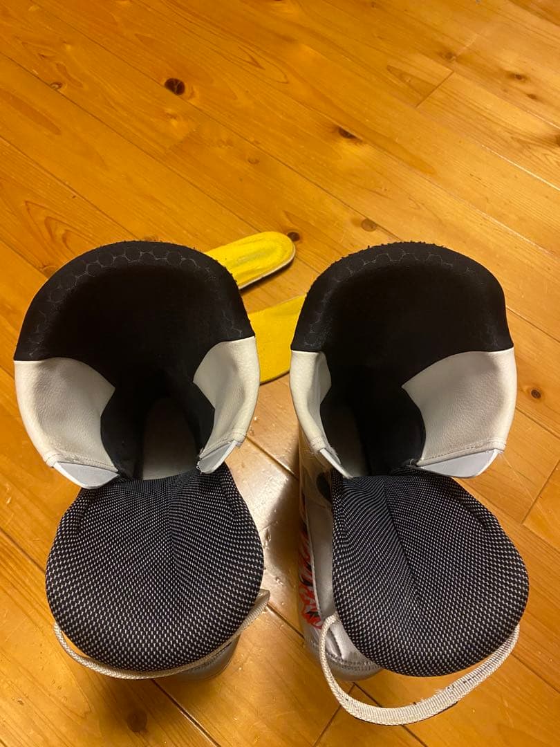 ノルディカ　ファイヤーアロー　スキーブーツ