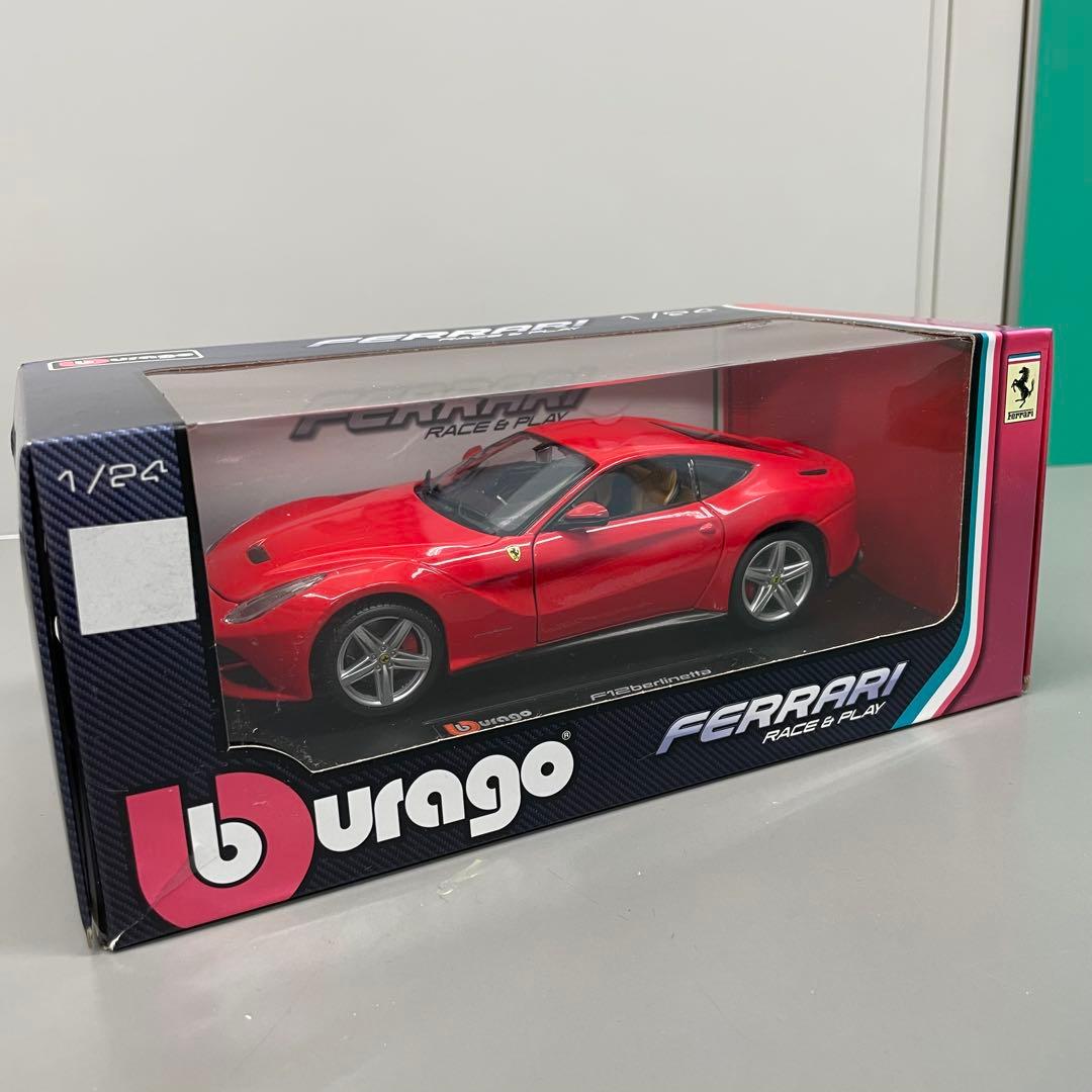 貴重‼️ ブラーゴ製の1/24スケール　フェラーリ F12 ベルリネッタ