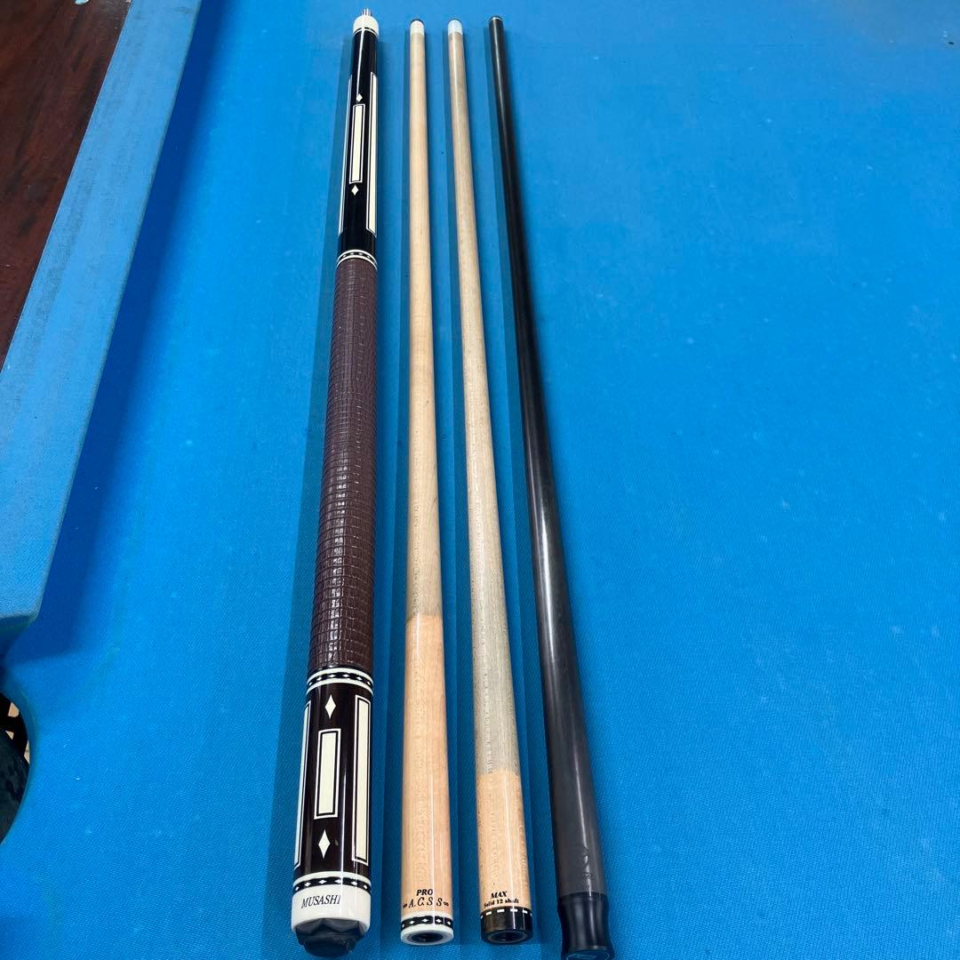 アダム　ムサシ